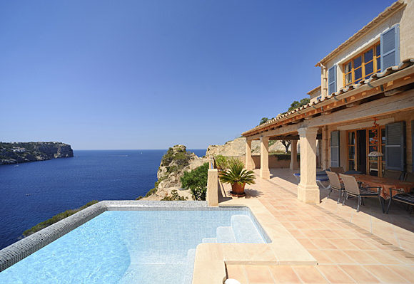 Why should you buy a property in Mallorca?